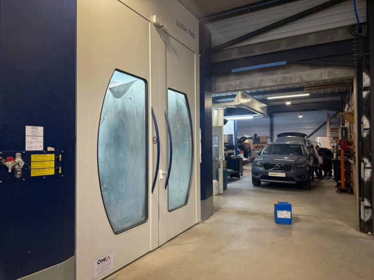 HCA Concept, carrossier près de la Baule est équipé d'une Aire de préparation dédiée, pour un rendu durable et impeccable