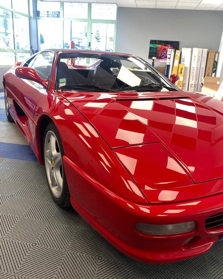 HCA Concept carrosserie près de la Baule et de Saint-Nazaire, spécialiste de la peinture sur carrosserie et du lustrage