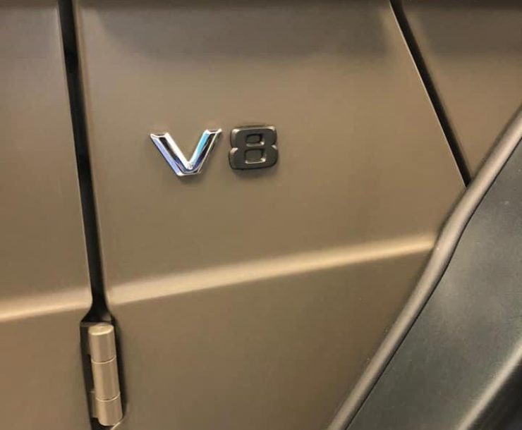 HCA concept Déchromage Logo V8 - Pose covering noir mat  Mercedes Classe G V8