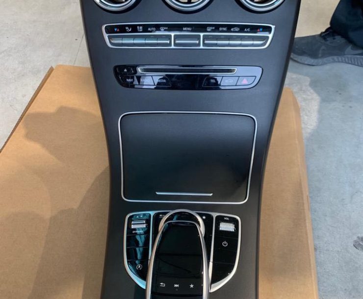 HCA concept Console Noir Mat Covering Mercedes Classe C Guérande